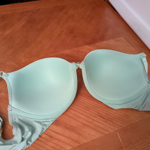 36D Victoria's Secret & Cacique Red, Mint, and Purple Bra Bundle - Picture 7 of 16